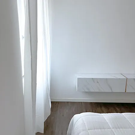 The Boutique - Navigli Canals *